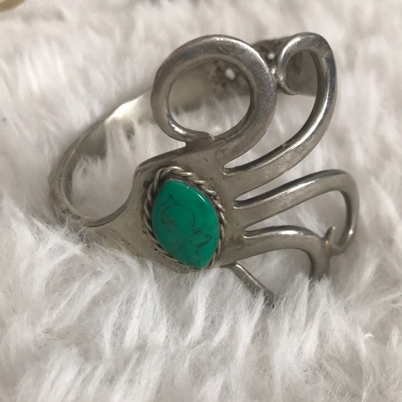 Vintage bracelet cuff Handcrafted fork sliver tone bracelet cuff - Picture 1 of 4
